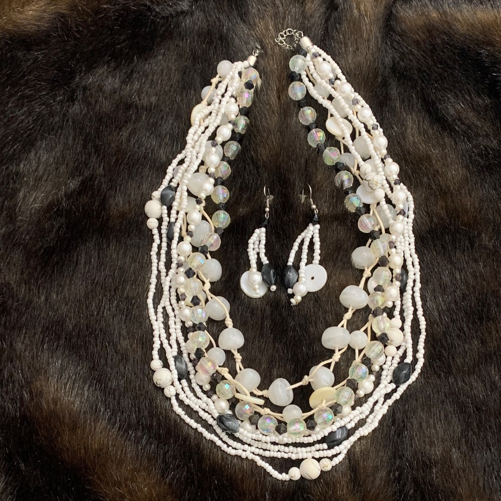 Black & White necklace & earrings